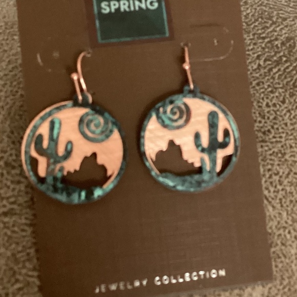 Rain southwest desert scene earrings new - Picture 3 of 3